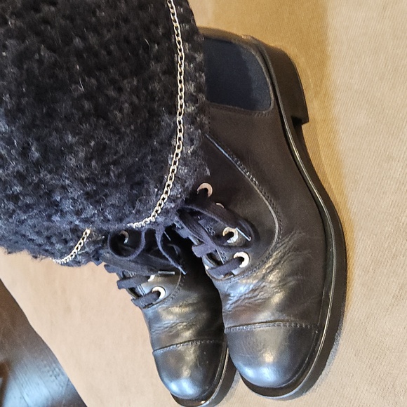 Chanel Navy Vintage Booties Boucle Tweed + Leather with Chain Size 42 - Picture 3 of 10